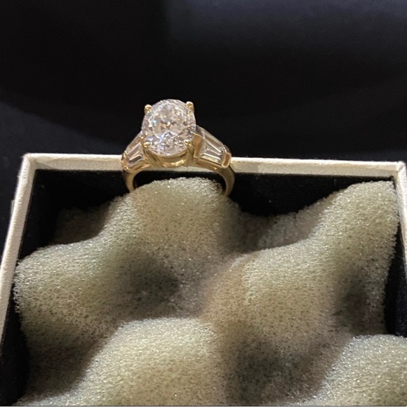 Napier earrings - Picture 5 of 8